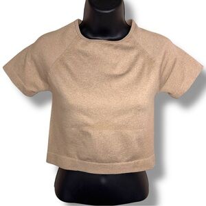 Medium Vanoluya Beige Tan Crop Top Short Sleeve Athletic Activewear